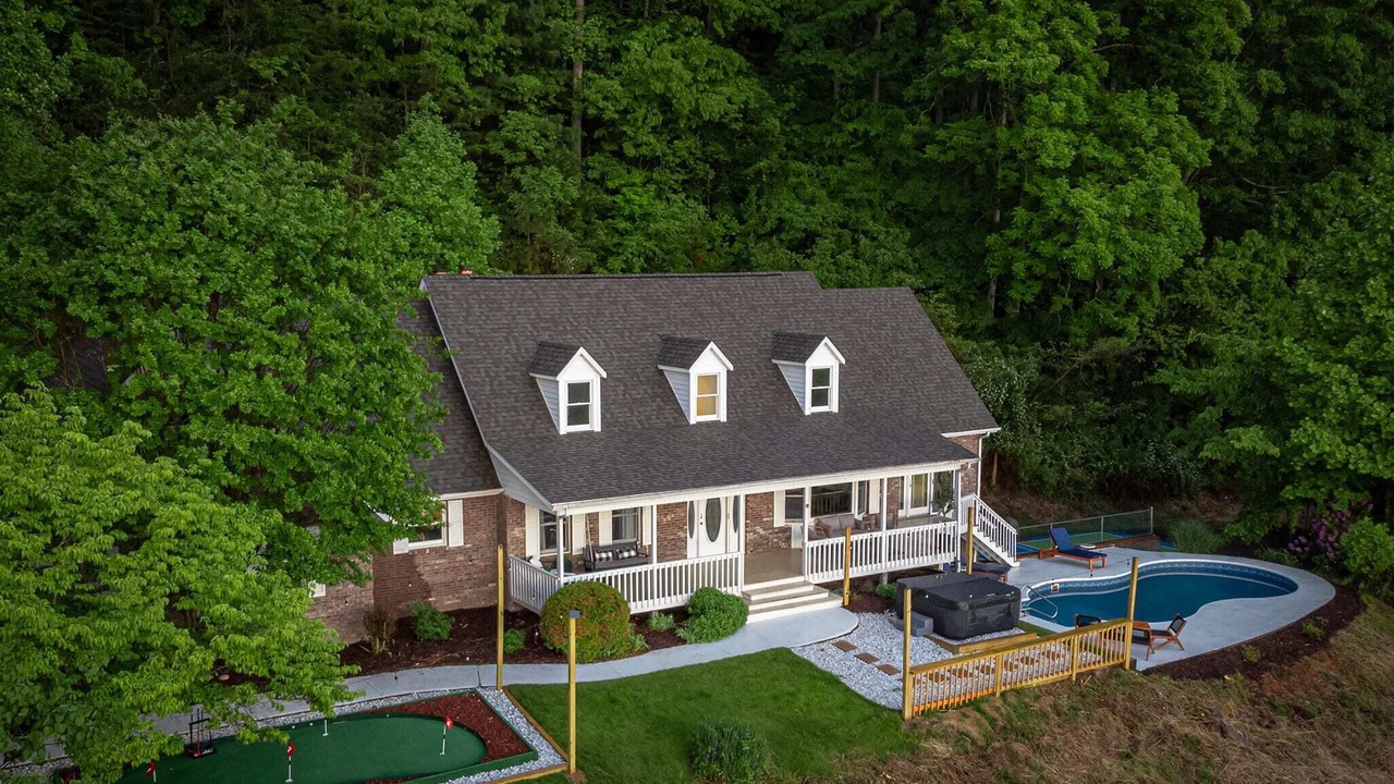 Photo of Outdoor in Weaverville