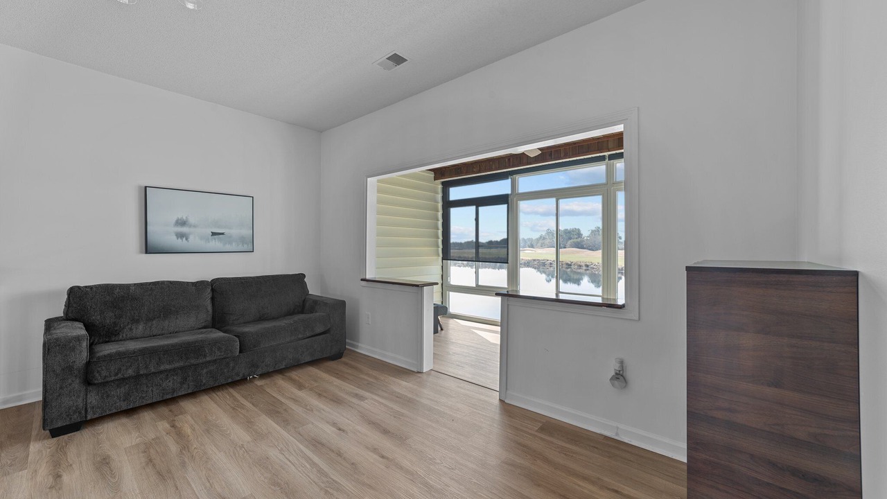 Photo of Livingroom in Red Hill