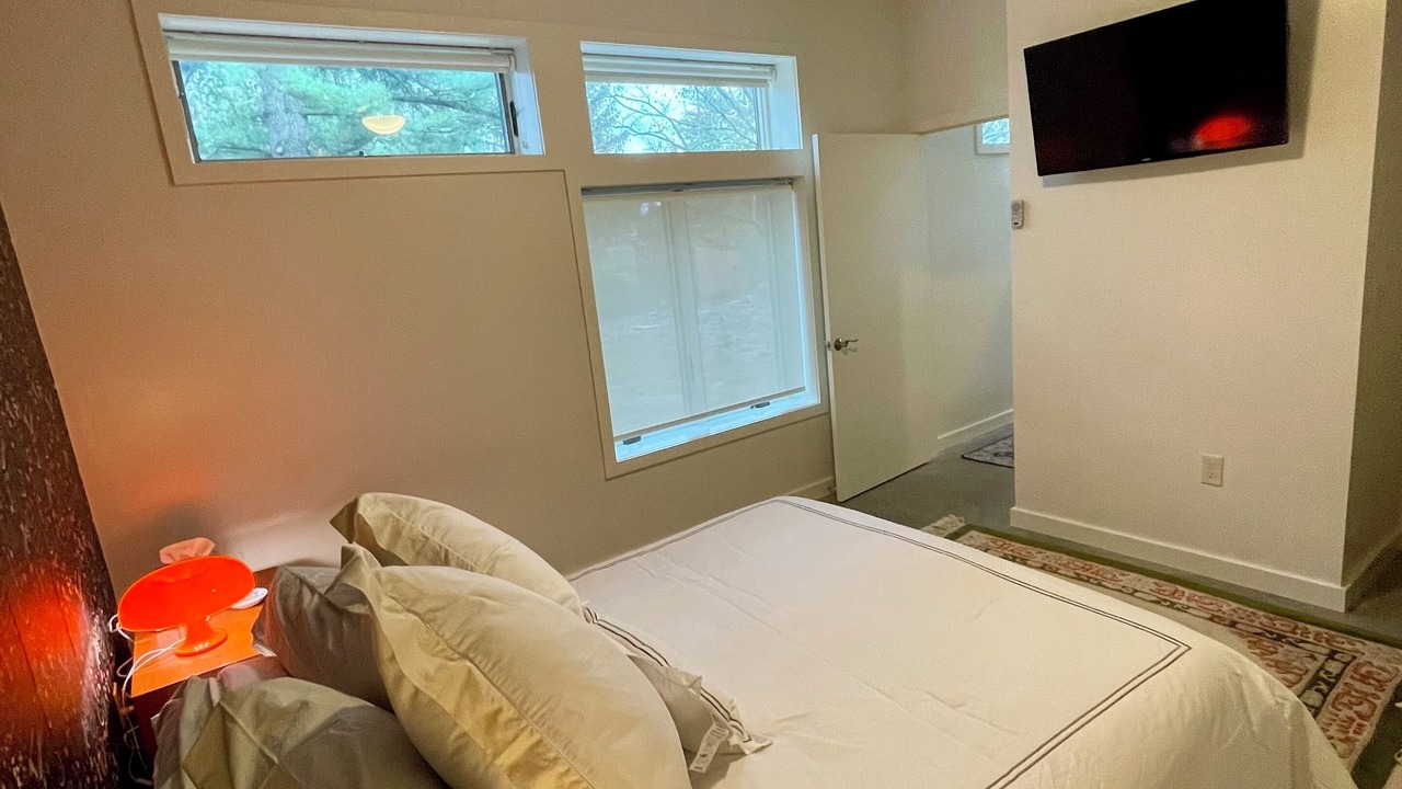 Photo of Bedroom in State College