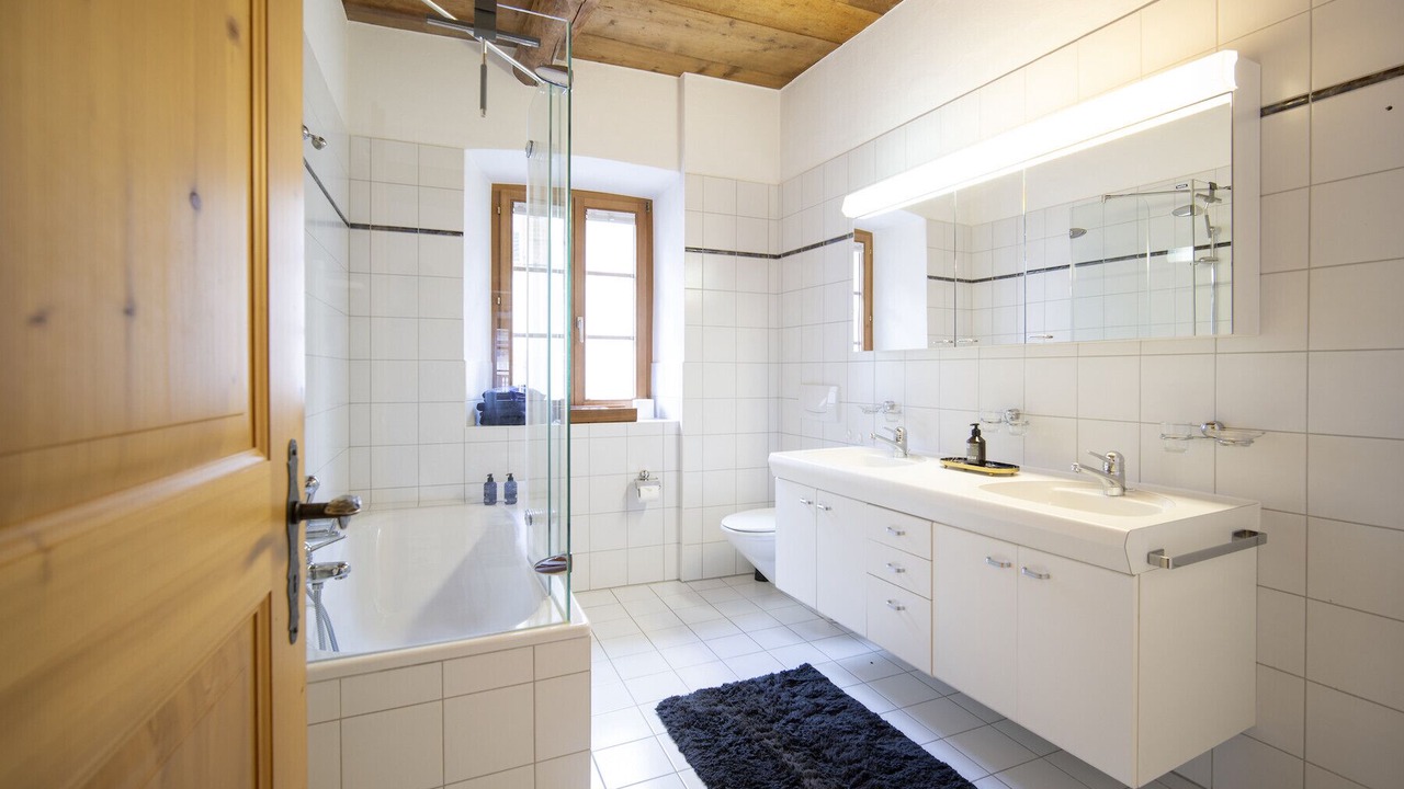 Photo of Bathroom in Sent