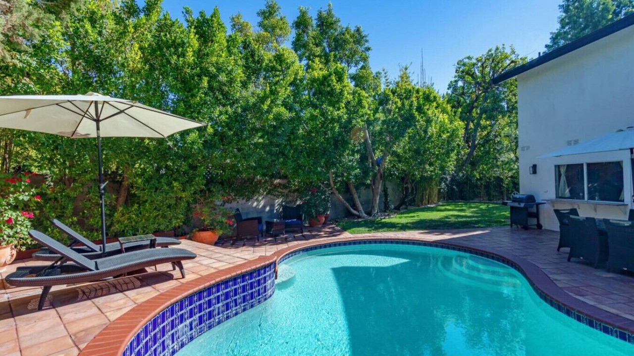 Photo of Outdoor in Valley Village
