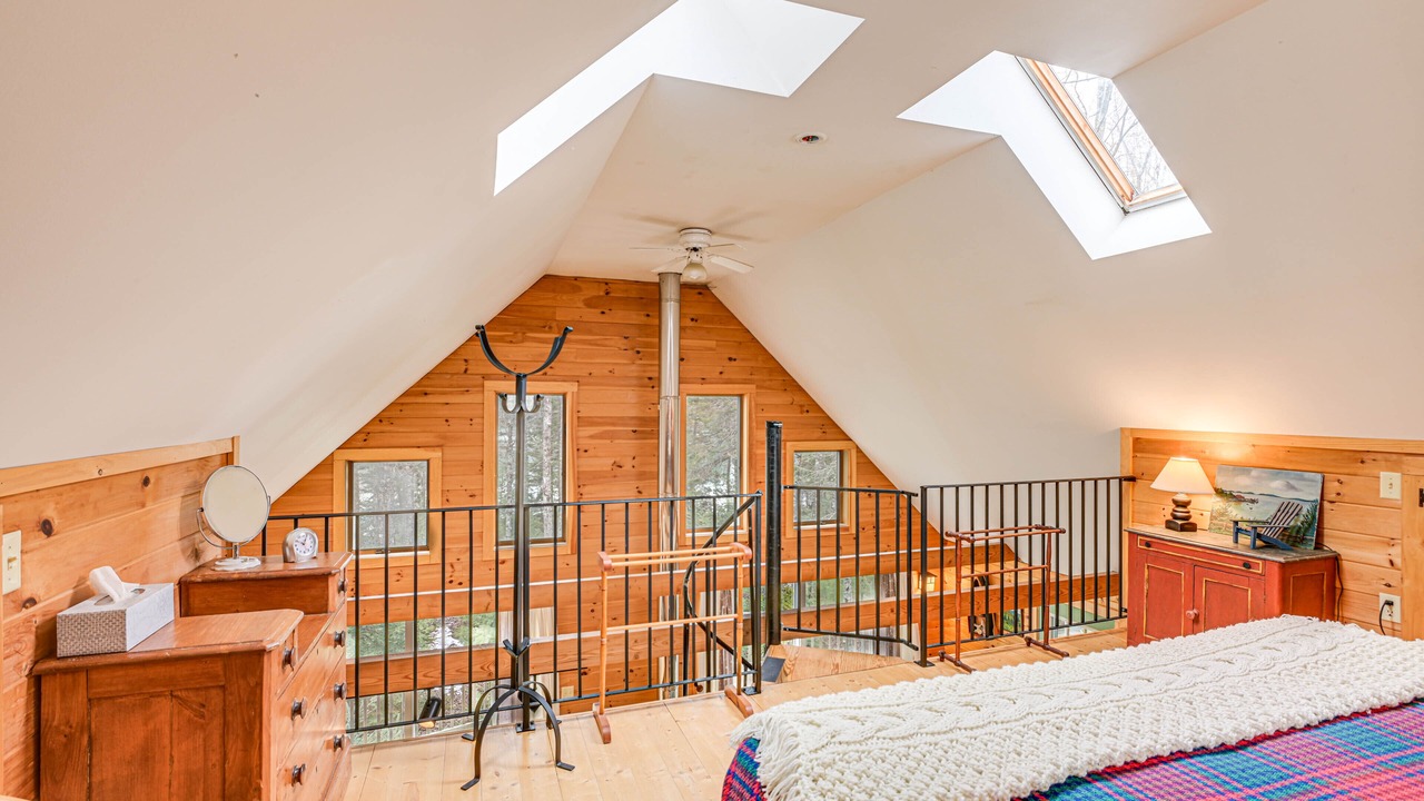 Photo of Bedroom in Lamoine
