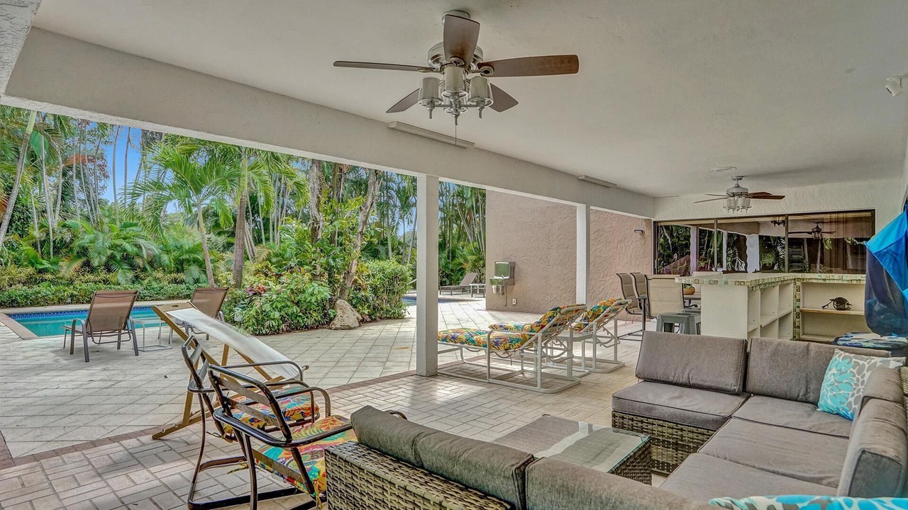 Photo of Patio Balcony in Survey Creek