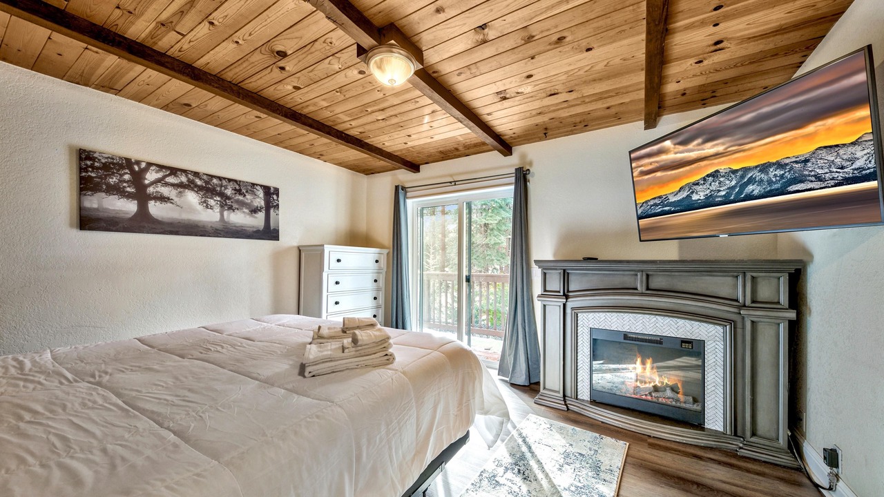 Photo of Bedroom in Round Hill Village