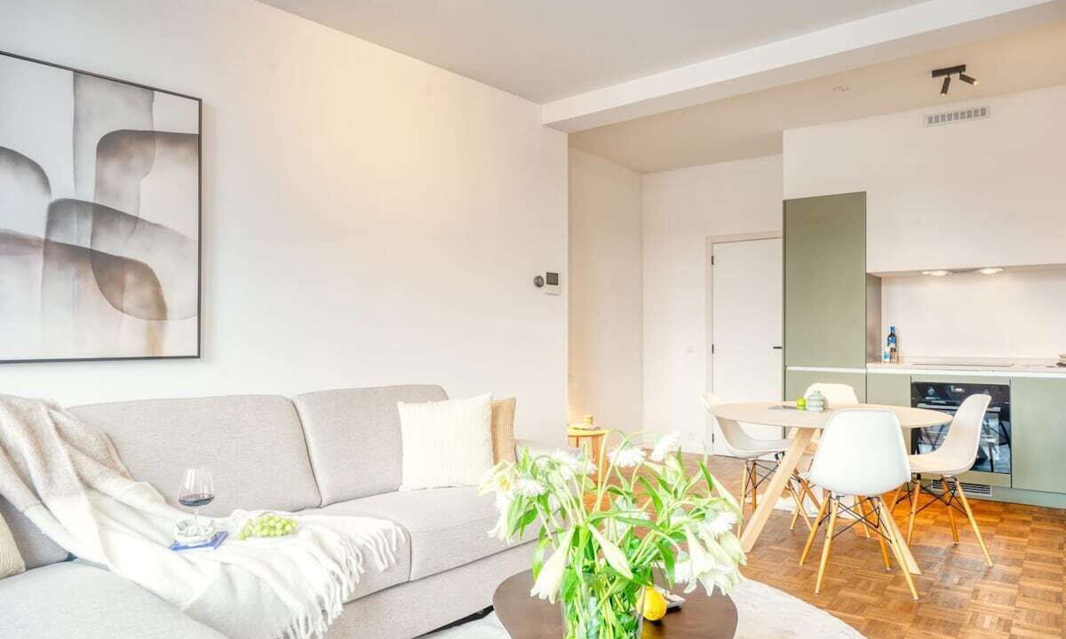 Photo of Livingroom in University District