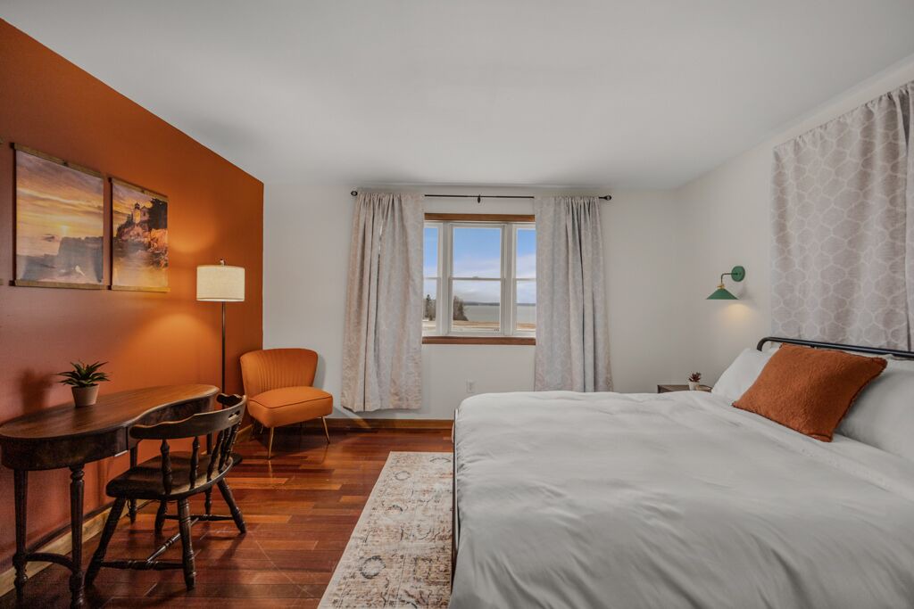 Photo of Bedroom in Lamoine