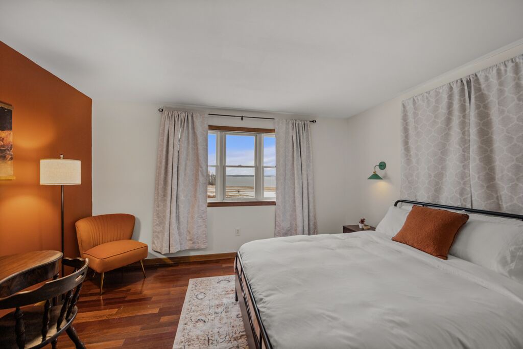 Photo of Bedroom in Lamoine