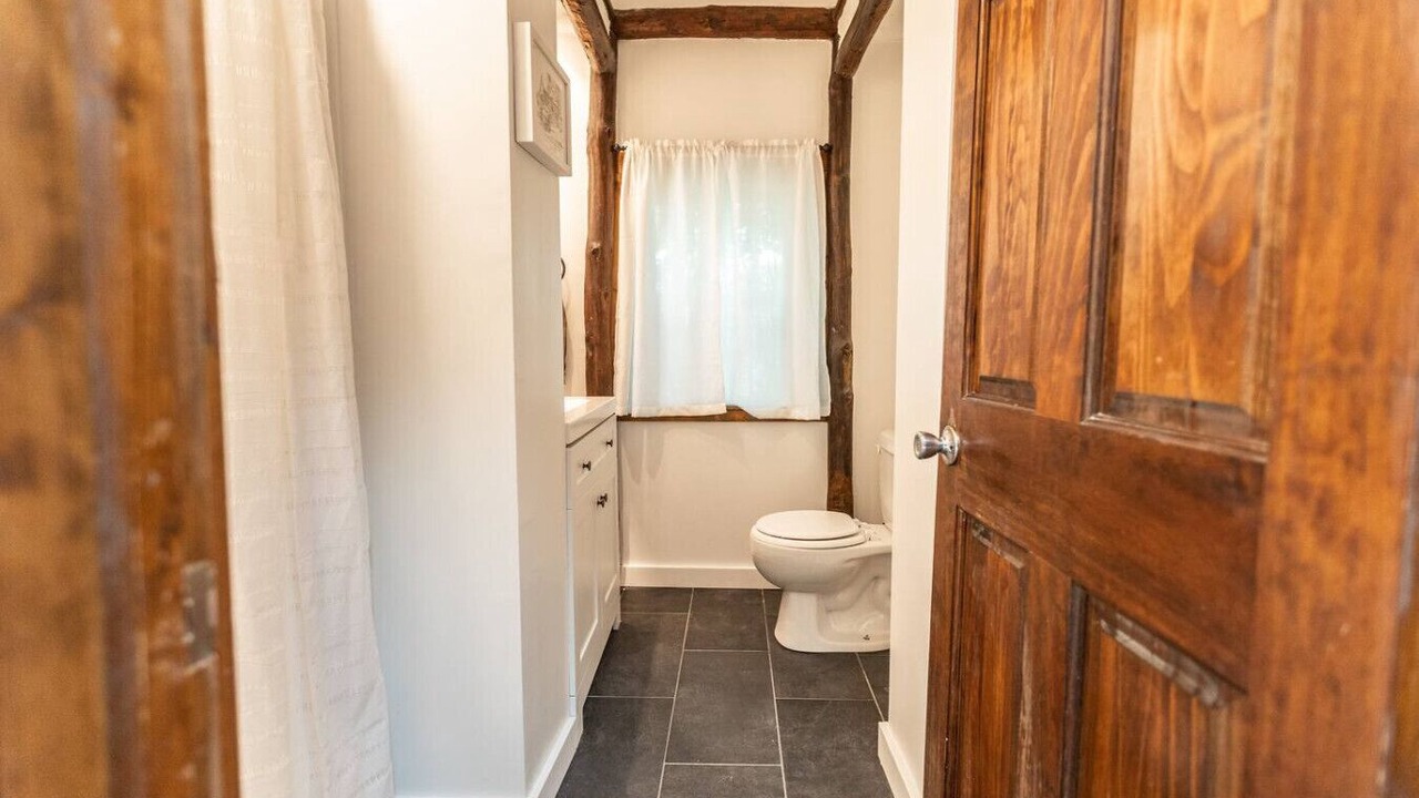 Photo of Bathroom in Woodfin
