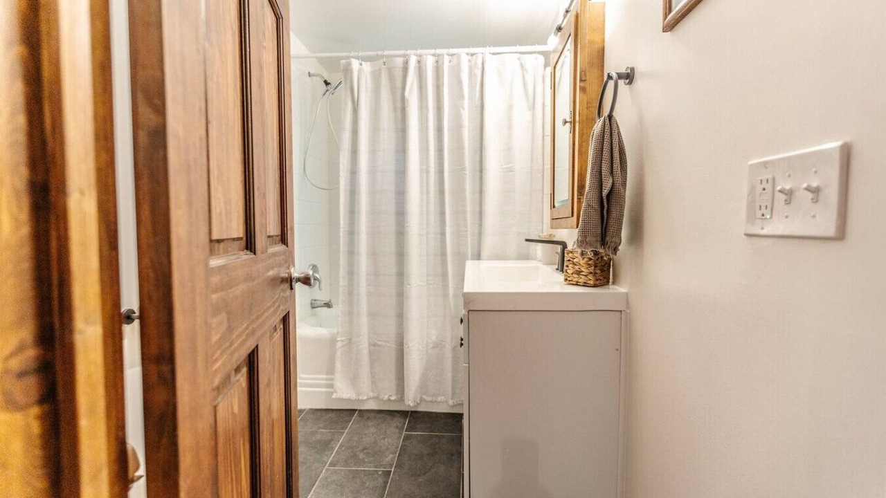 Photo of Bathroom in Woodfin