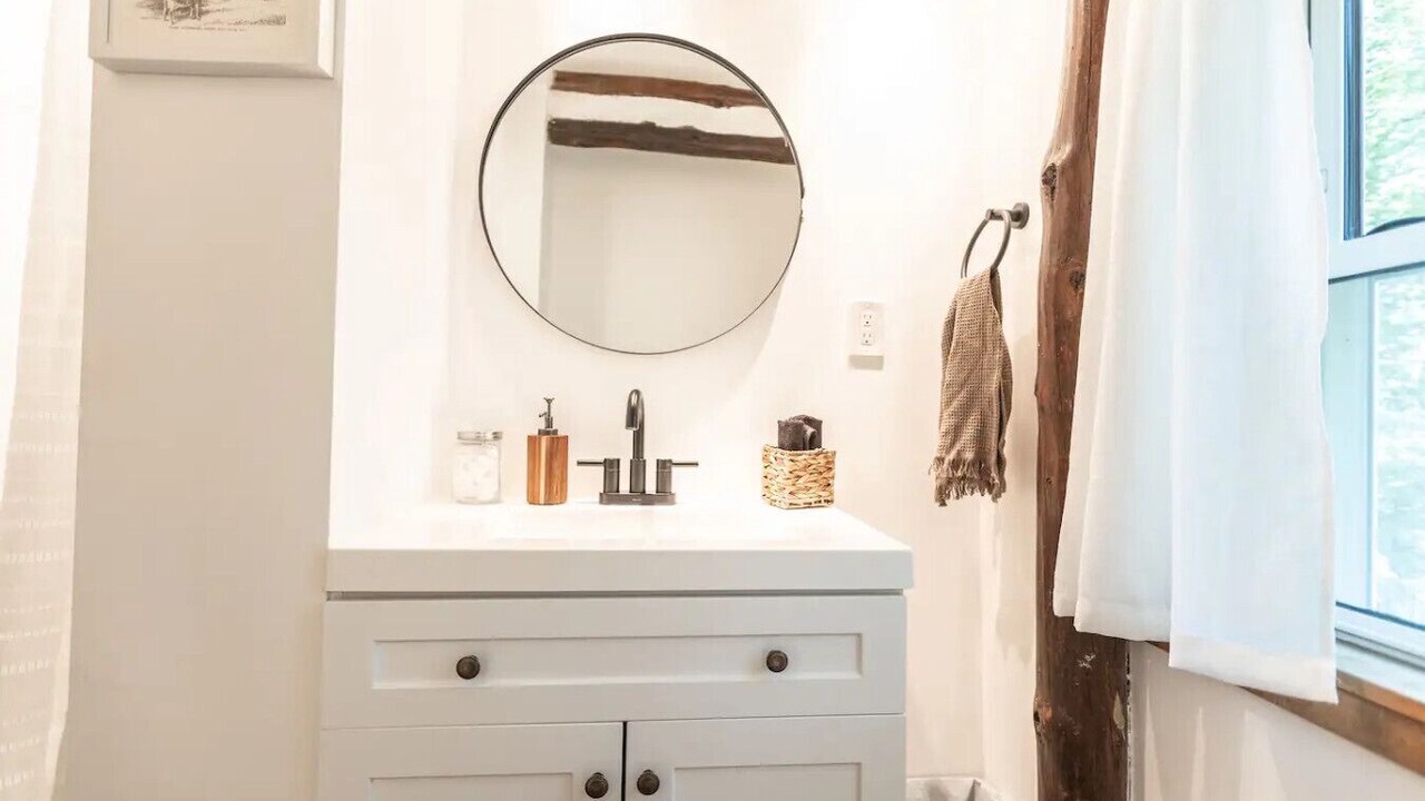 Photo of Bathroom in Woodfin