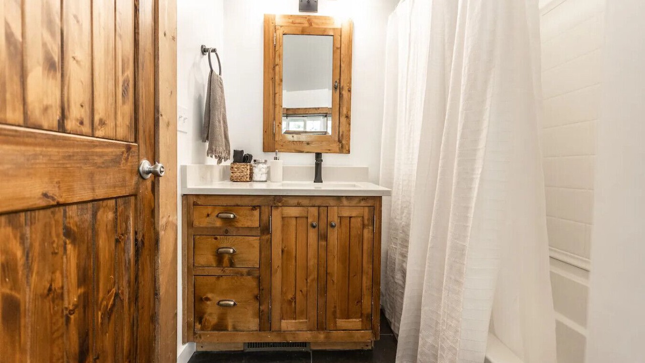 Photo of Bathroom in Woodfin