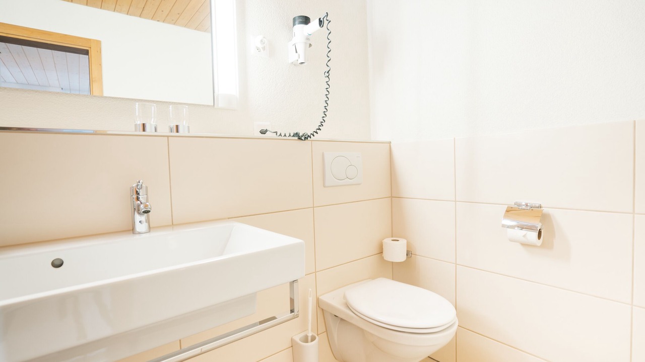 Photo of Bathroom in Mitloedi