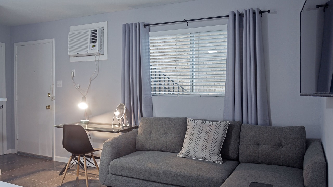 Photo of Livingroom in Neartown
