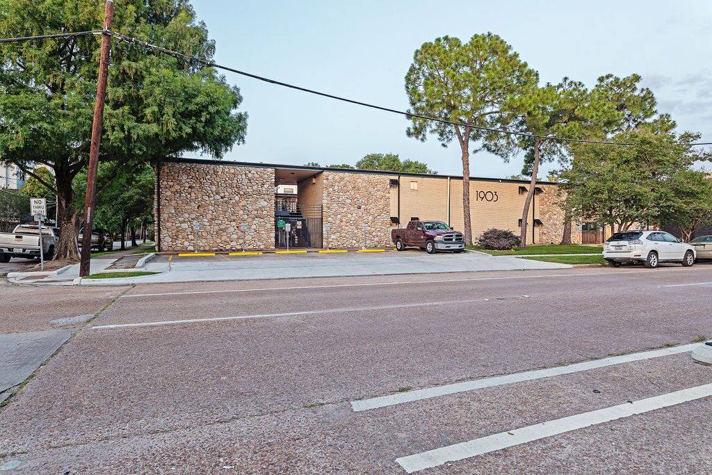 Photo of Outdoor in Neartown