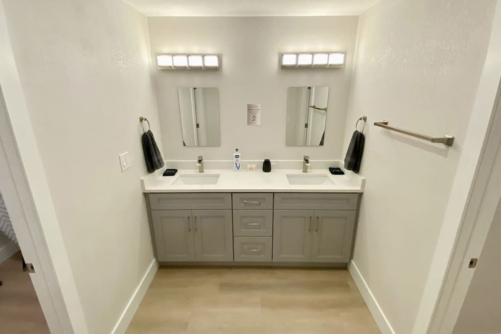 Photo of Bathroom in Biggar