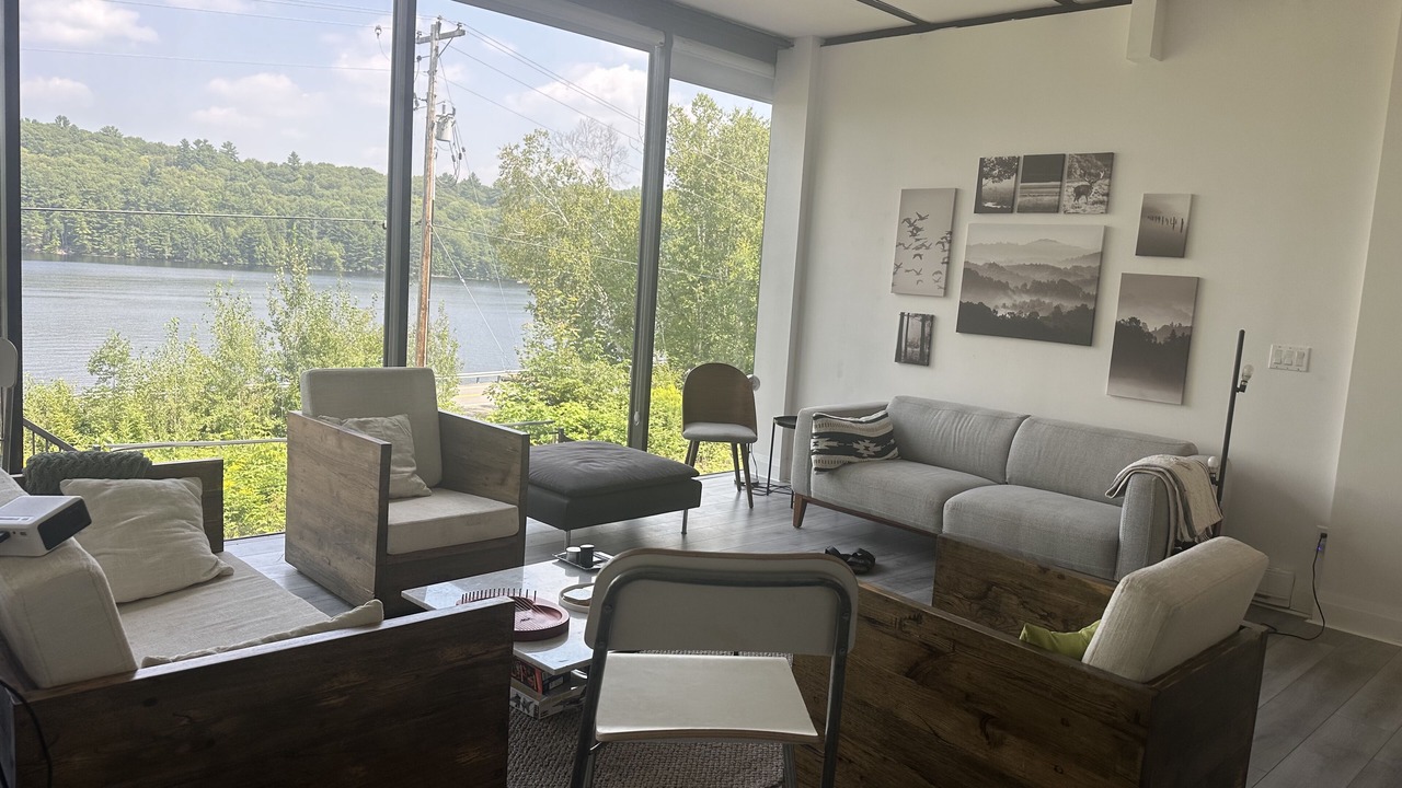 Photo of Livingroom in Algonquin Highlands