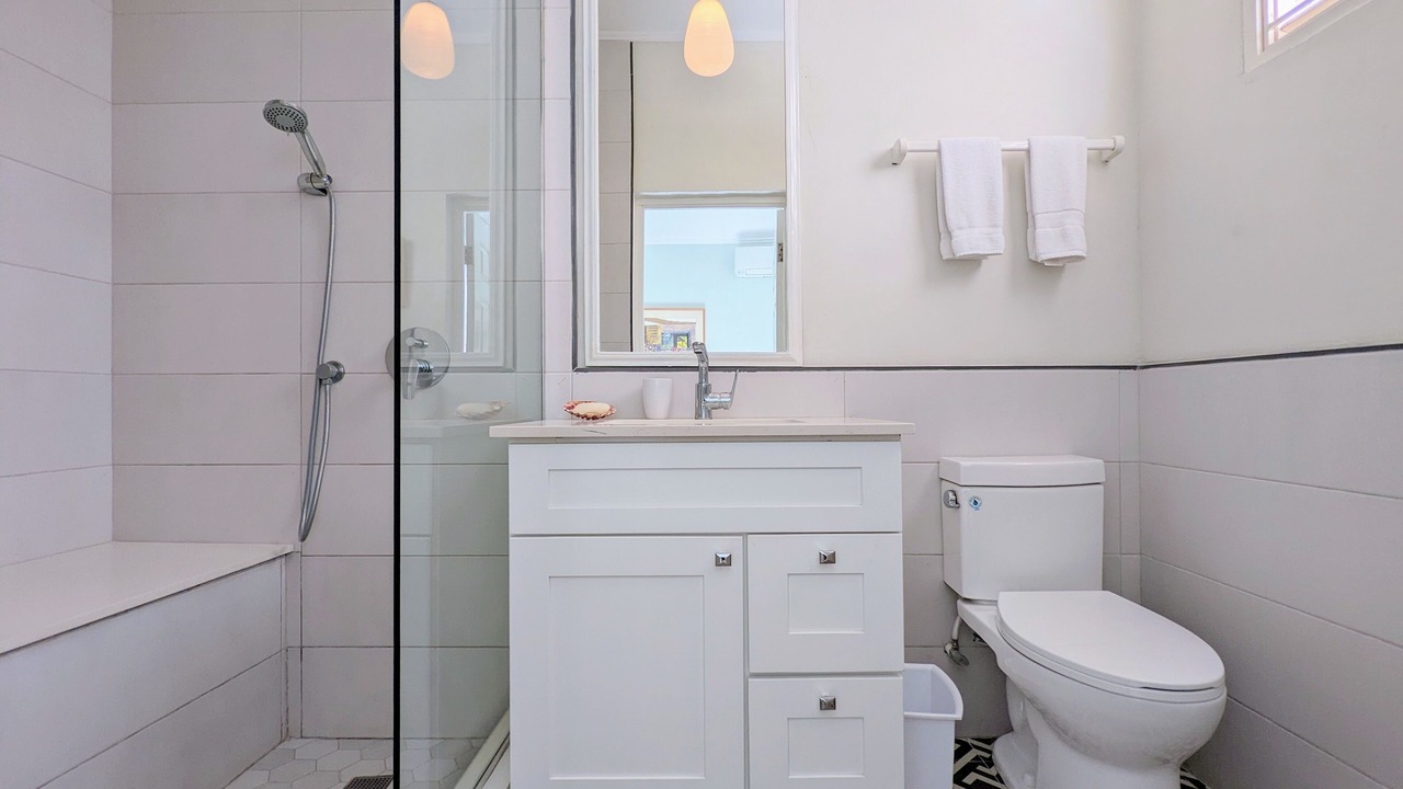 Photo of Bathroom in Discovery Bay