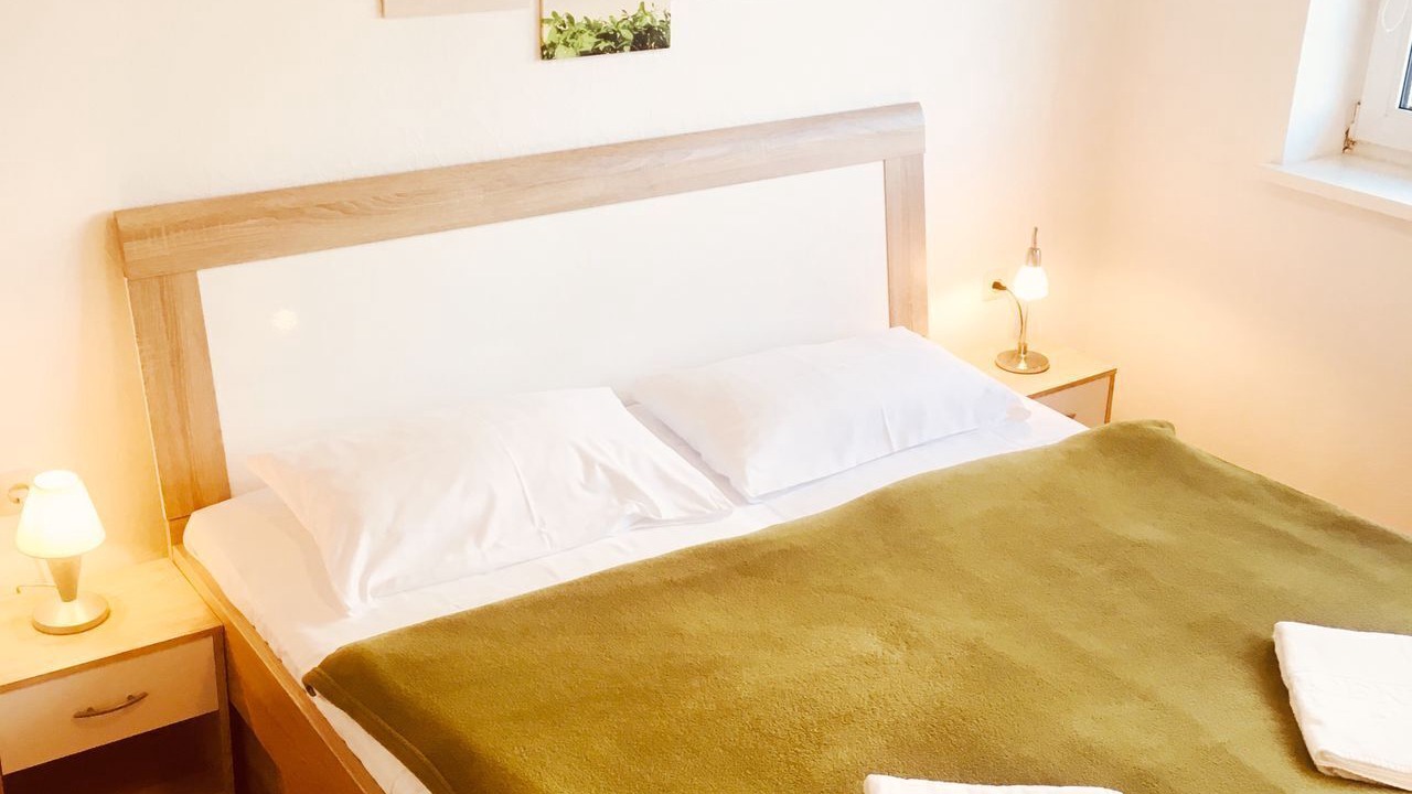 Photo of Bedroom in Russee - Hammer