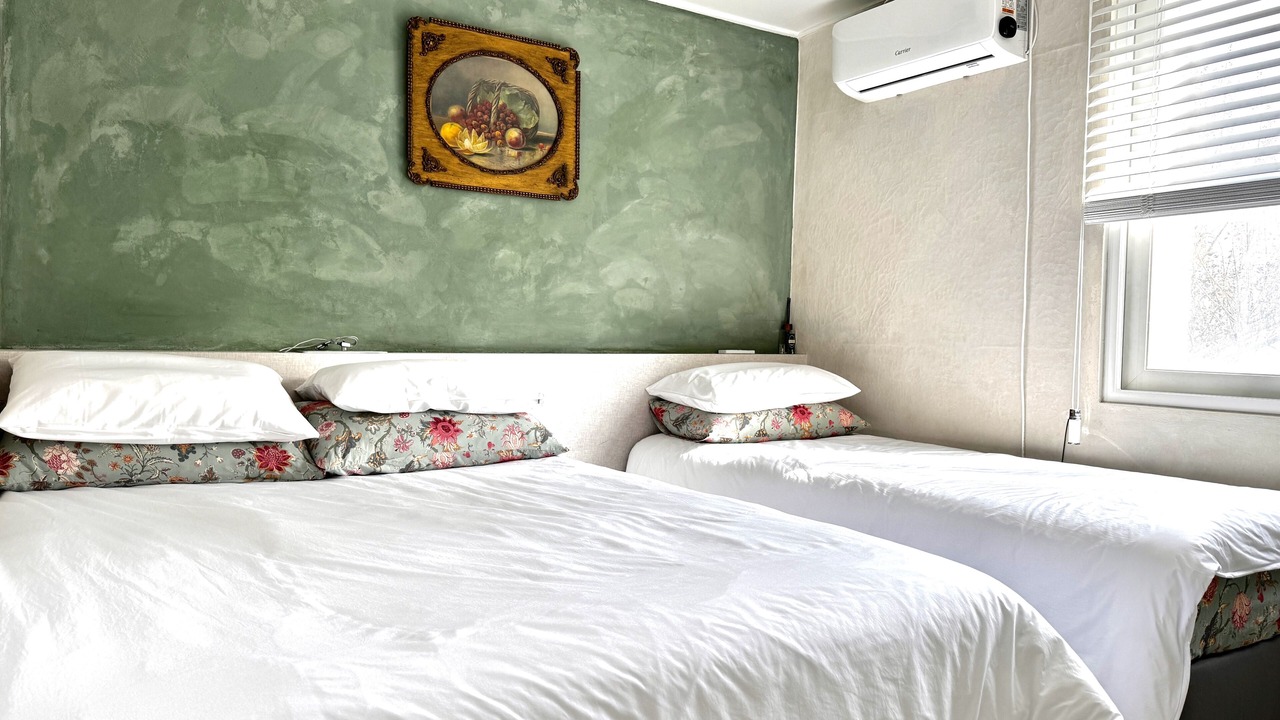 Photo of Bedroom in Sinsu-dong