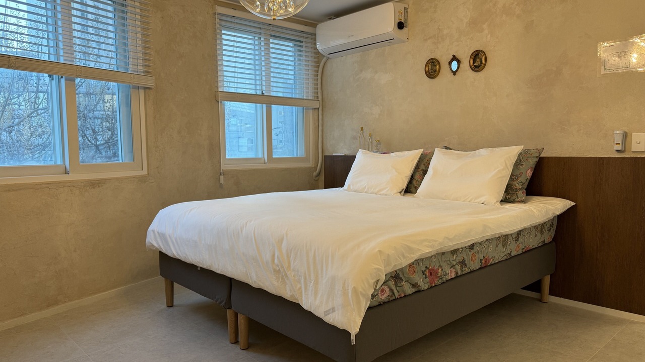 Photo of Bedroom in Sinsu-dong