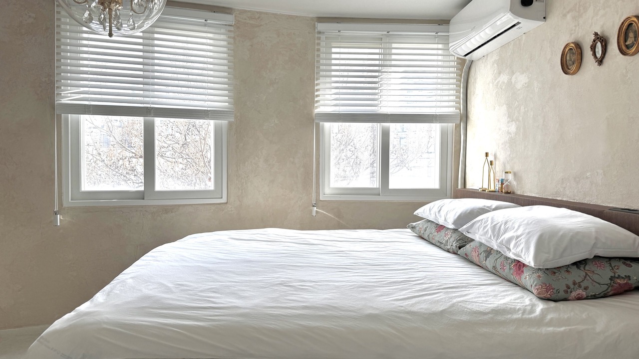 Photo of Bedroom in Sinsu-dong