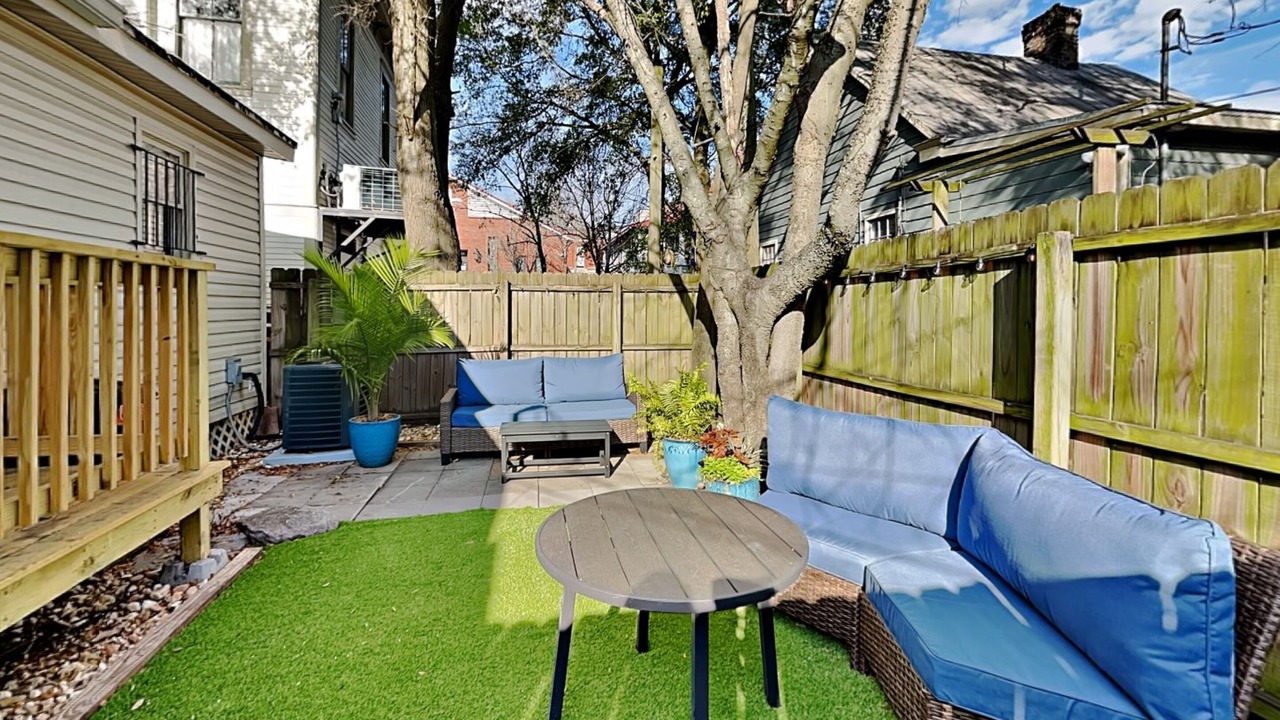 Photo of Outdoor in Metropolitan