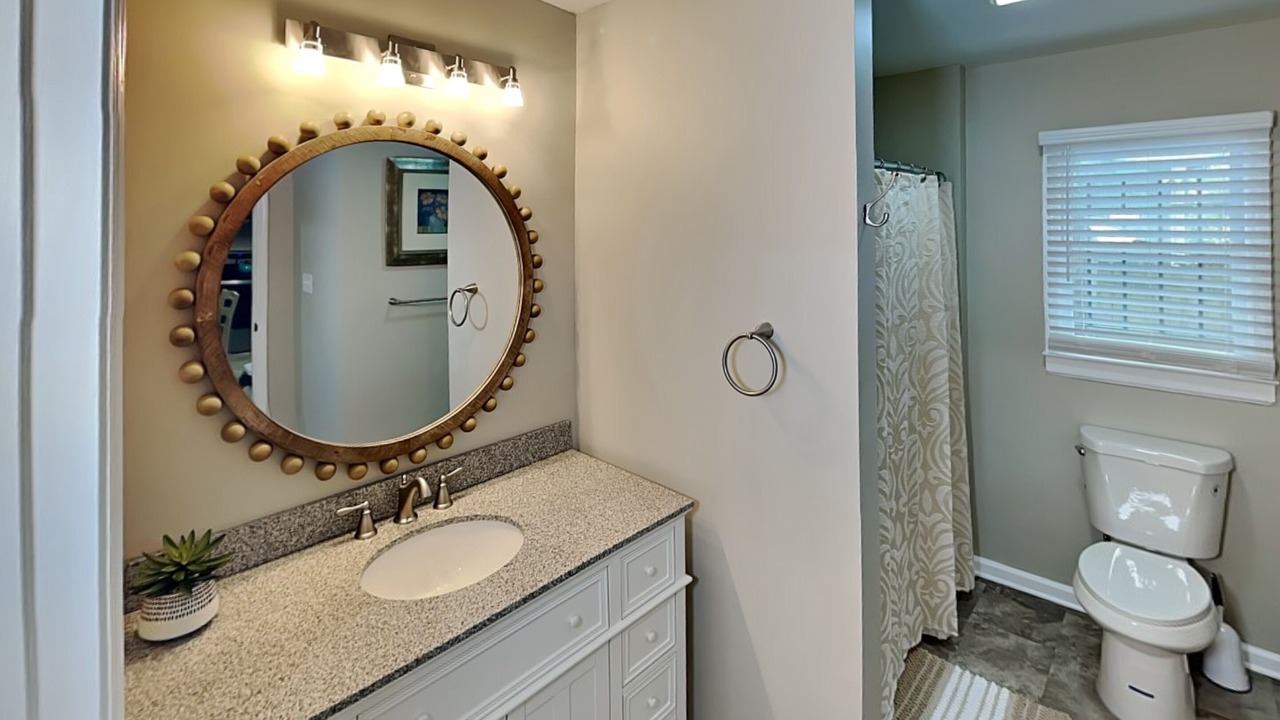 Photo of Bathroom in Metropolitan