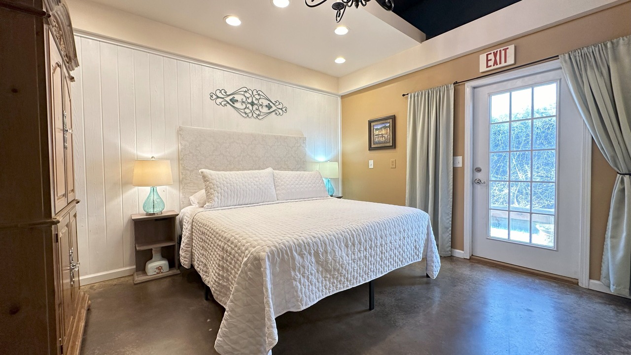 Photo of Bedroom in Demorest