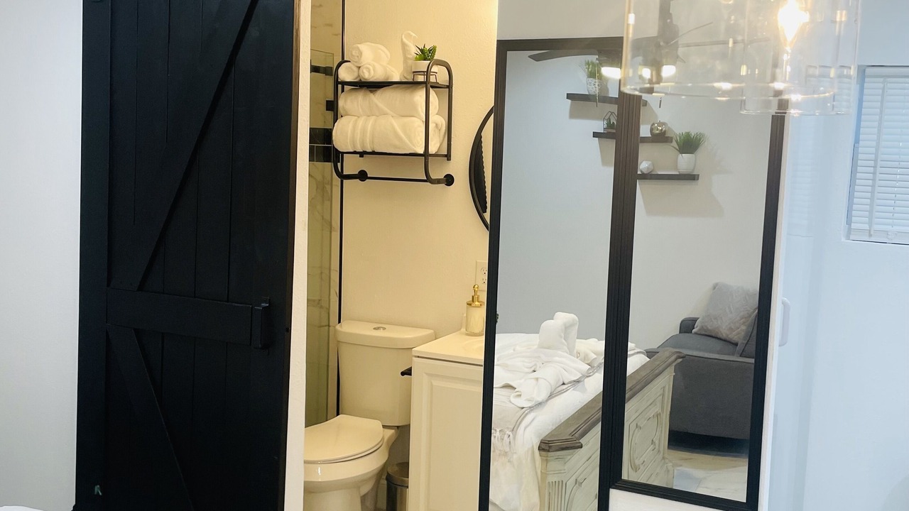 Photo of Bedroom in Bearss Plaza