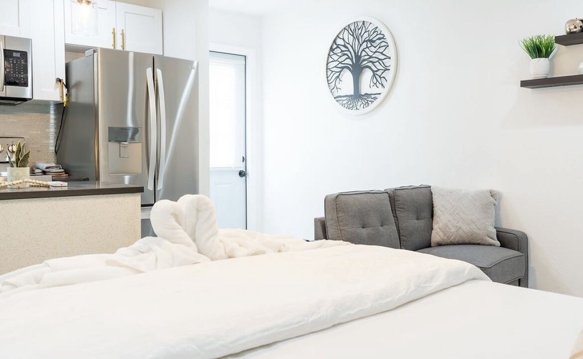 Photo of Bedroom in Bearss Plaza