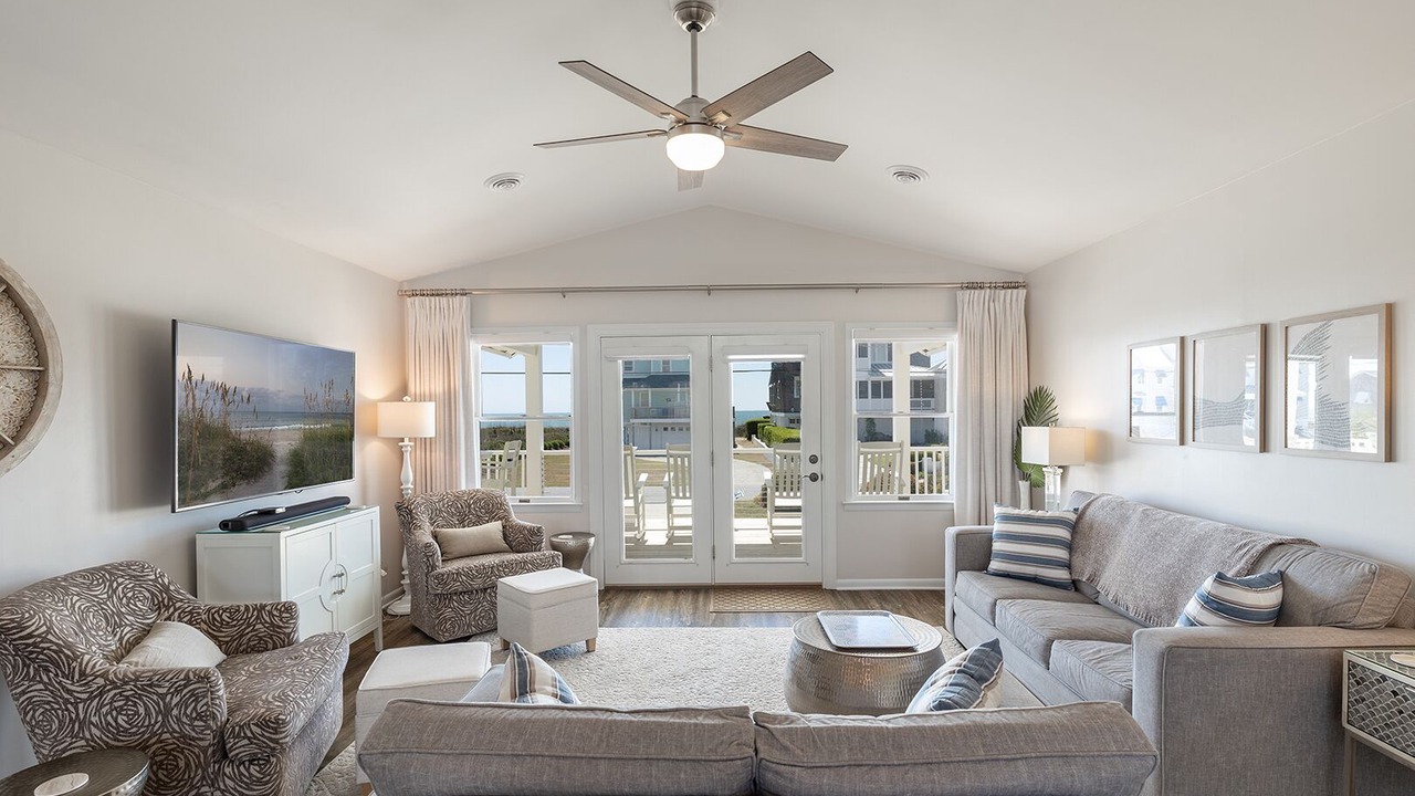 Photo of Livingroom in Atlantic Beach