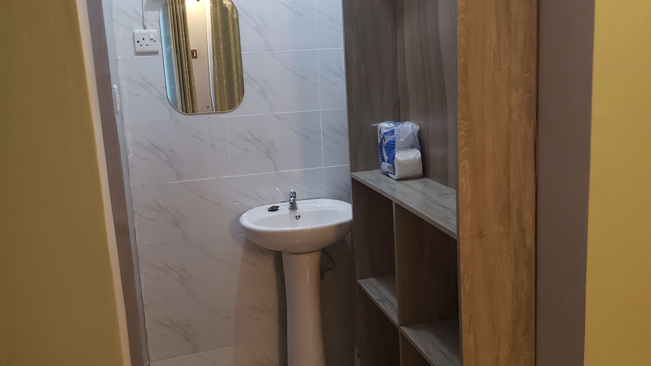 Photo of Bathroom in Central Province