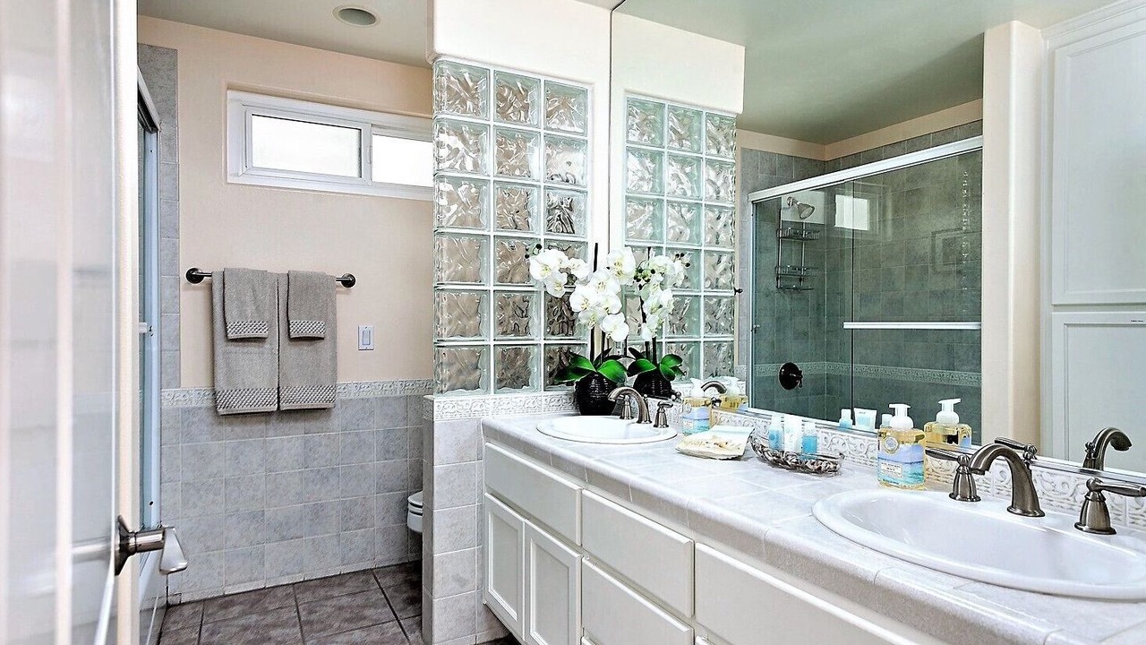 Photo of Bathroom in West Newport