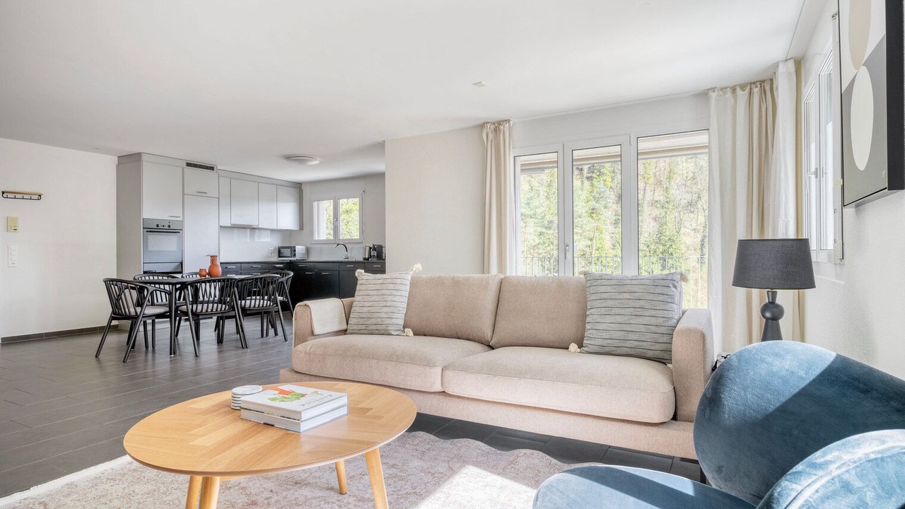 Photo of Livingroom in Center