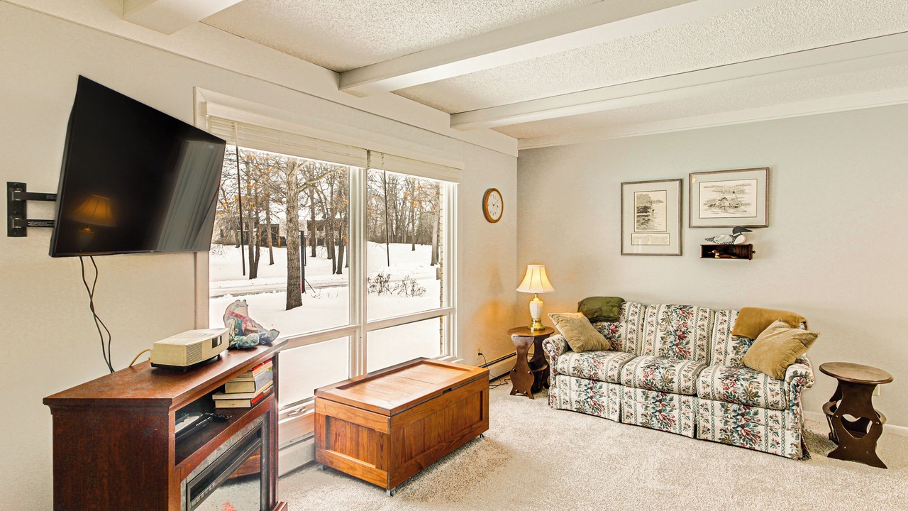 Photo of Livingroom in Pine River