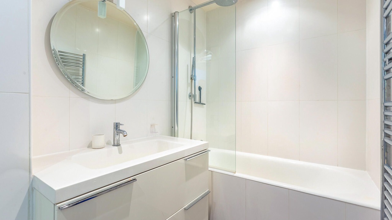Photo of Bathroom in 7th Arrondissement