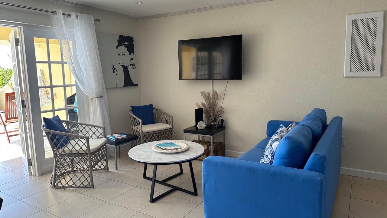 Photo of Livingroom in Reeds Bay