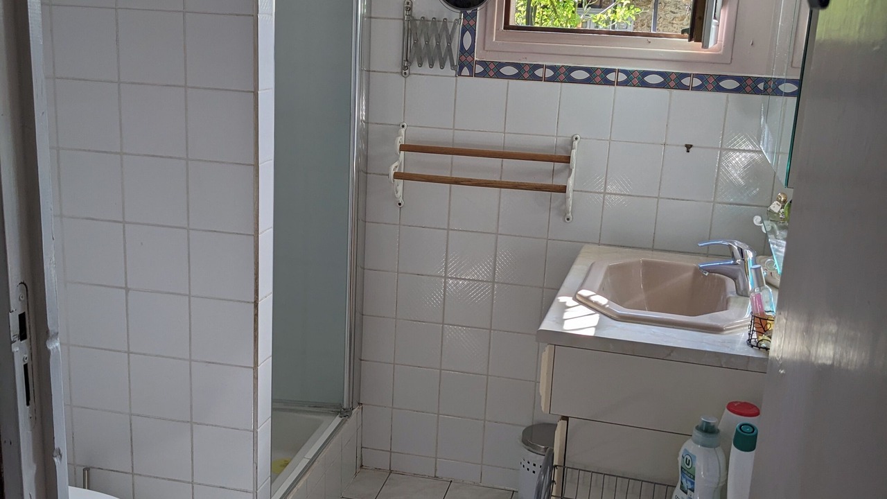Photo of Bathroom in Raizeux