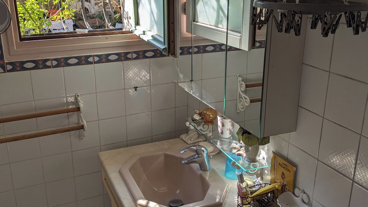 Photo of Bathroom in Raizeux