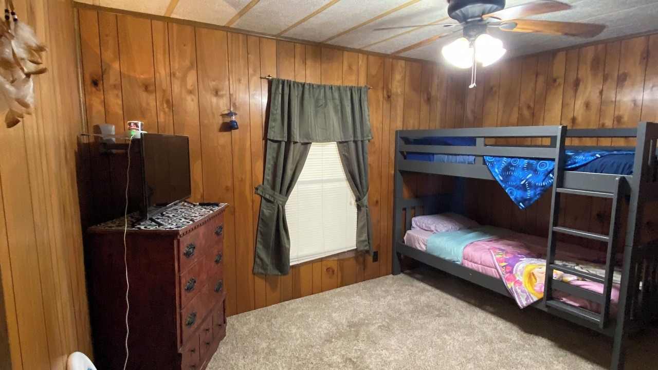Photo of Bedroom in Flint Creek