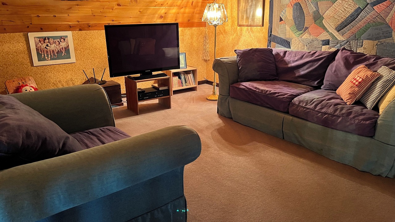 Photo of Livingroom in Division No. 3