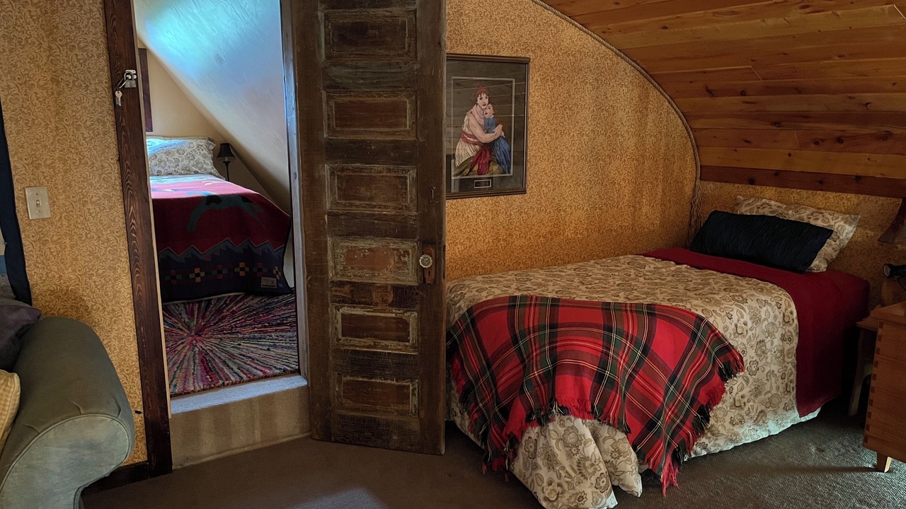Photo of Bedroom in Division No. 3