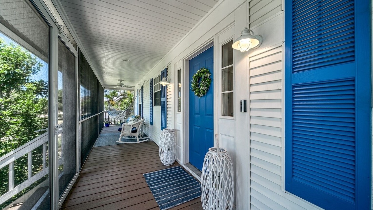 Photo of Patio Balcony in Murex Lakes