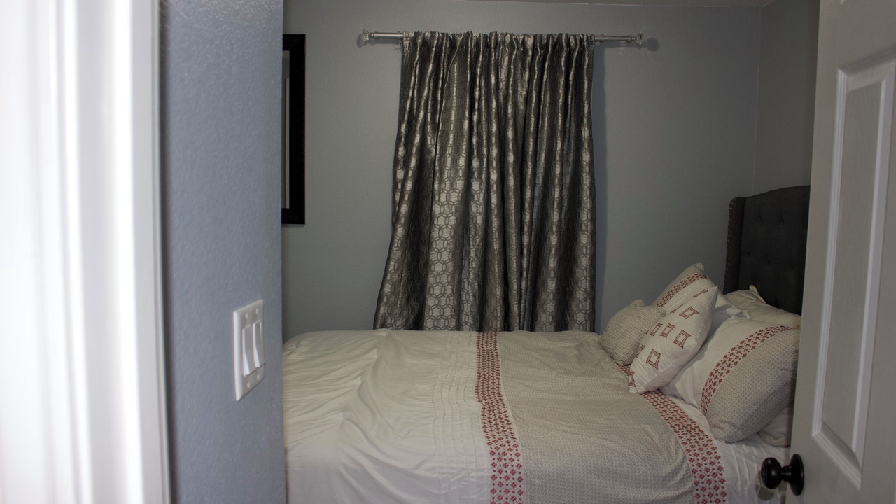 Photo of Bedroom in Pasadena