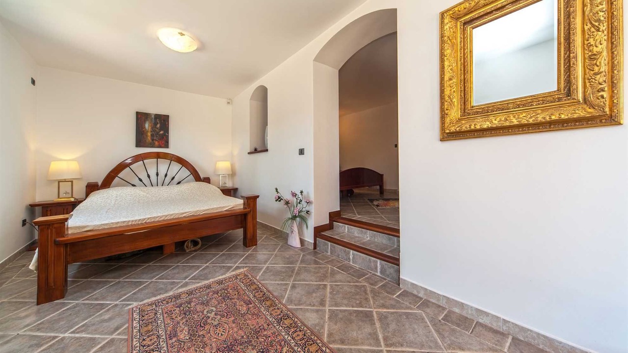 Photo of Bedroom in Sumartin
