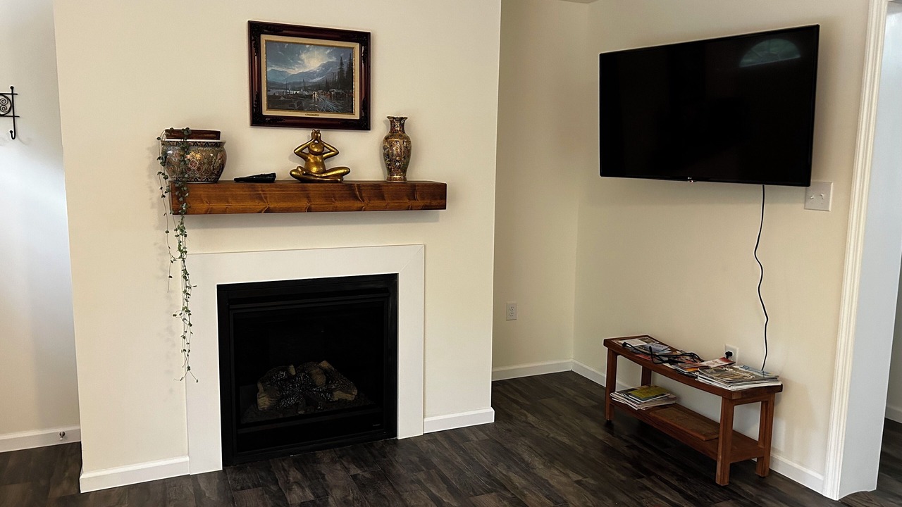 Photo of Livingroom in Lamoine