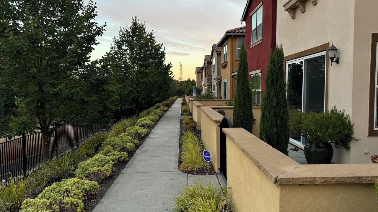 Photo of Outdoor in East Roseville Parkway
