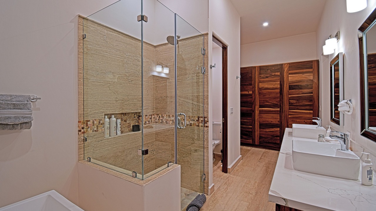 Photo of Bathroom in Esterito