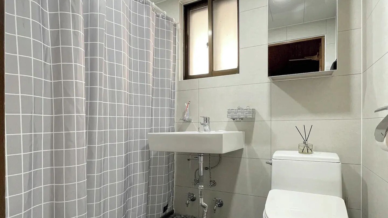 Photo of Bathroom in Sinsu-dong