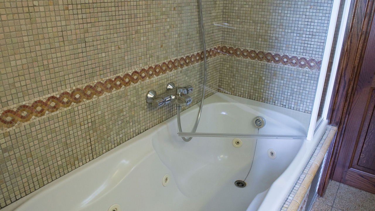 Photo of Bathroom in Harre